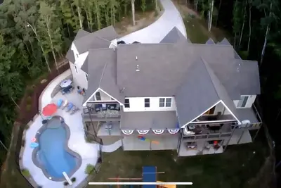 Image de Splash into Vacation with Custom Inground Pool! Summer ‘25 weeks available.
