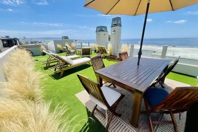 Image de Bright and Sunny Manhattan Beach House Steps to Sand