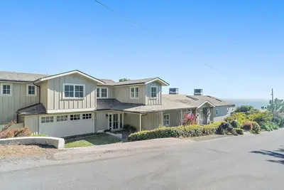 Image de Beautiful Ocean View Home for entertaining