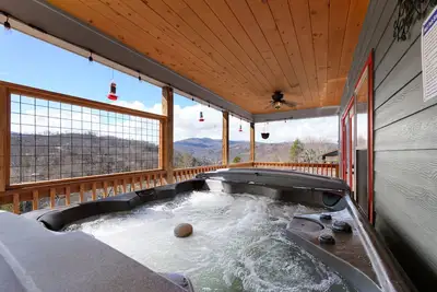 Image de 3br 2. 5ba Mnt Views! Hot Tub/Pool Table! 2mins to downtown!