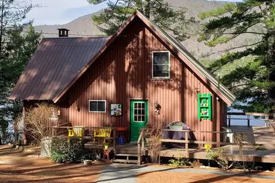 Image de Spacious Lakefront home on Moose Pond