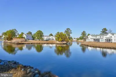 Image de Waterfront townhome minutes to beach w 2 pools