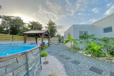 Hermosa Casa, con piscina a 2 minutos de la playa. ! todo cerca!