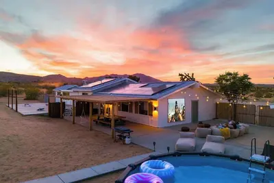 Image de The Magic Hour Home ⟫ Privte ⟫ spa ⟫ pool ⟫ Games.