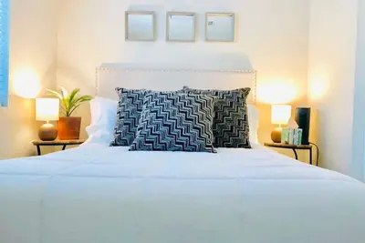 Image de Sunny Guest Suite w/ large backyard - Pets Welcome