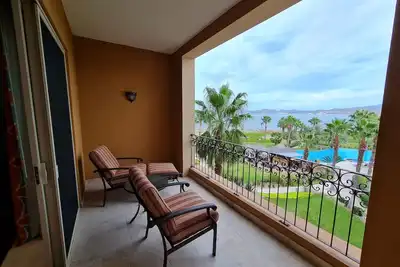 Image de Delight your morning with this amazing view. D401