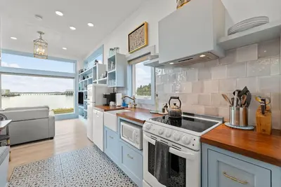 Image de Bayfront Tiny Home - Tillamook Bay\/Garibaldi
