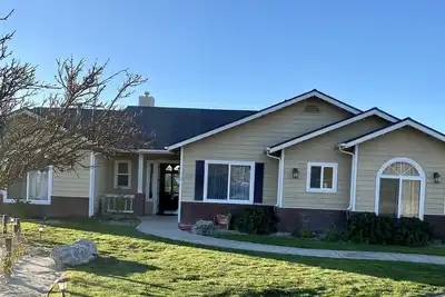 Image de Comfy Central Coast Retreat w\/Views