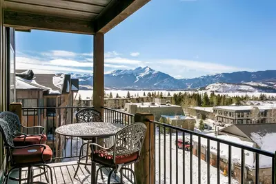 Image de Sail Lofts Penthouse, Stunning Lake and Mountain Views, Central to Skiing, Marina, & Downtown Dillon