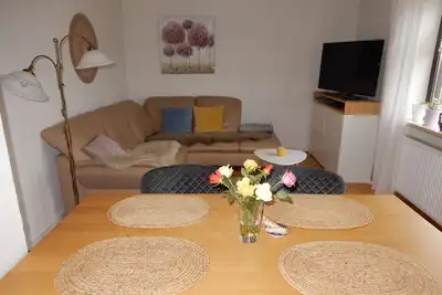 Image de appartement de 70m² avec une grande terrasse, des zones de baignade et beaucoup de la nature pour se détendre