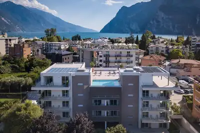 Image de Aris Apartments with Skypool, garage, large balcony and proximity to lake