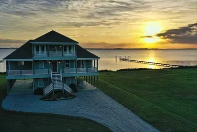 Image de Sound Front Duplex with Boat Lift (Dolphin Lookout)