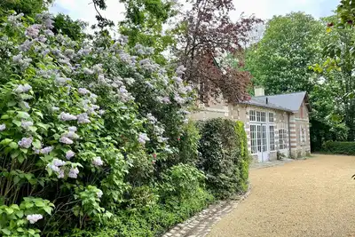 Image de Gîte de L'Orangerie- Château Le Fresne