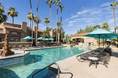 Image de Desert Adventure! 5 Pools, Tennis Court, Spa, Short Drive to Old Town Scottsdale
