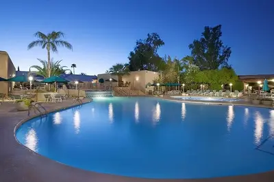 Image de Golf Getaway! Free Parking, Pets Allowed, Onsite Dining, Near OdySea Aquarium!