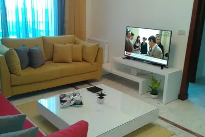Un beau s+1 dans une résidence avec une porte codée et un sous sol gardé 24\/24