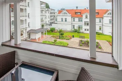 Image de 1-room vacation apartment with balcony
