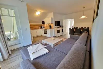 Image de Komfortplus Ferienwohnung mit 2 Schlafzimmern und Balkon im Dachgeschoss