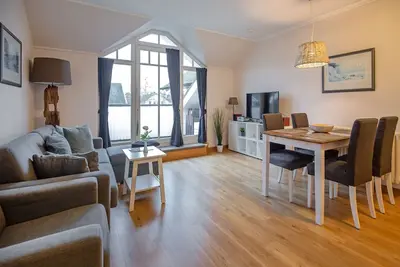 Image de Komfortplus Ferienwohnung mit 1 Schlafzimmer und Balkon im Dachgeschoss