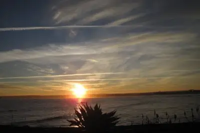 Image de Sunrise Apartment 3br (Free-Wifi)