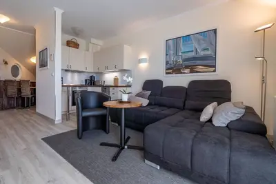 Image de Komfortplus Ferienwohnung mit 2 Schlafzimmern und Balkon im Dachgeschoss