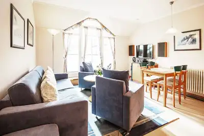 Image de Comfort apartment with 1 bedroom, balcony and bedroom on the top floor