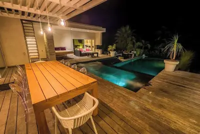 V06 Casa Corazón · 3-level black pool Villa W/  jet tub & rooftop