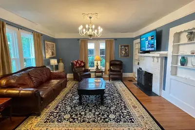 Image de Mansion on Main