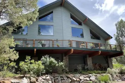 Image de Quiet Luxury-Tall Pines-3 Bedroom-2. 5acres-Sleeps 16-Swim & Fish 5mins to creek!