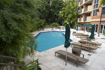Image de Bayview Condo in Heart of Miami's Coconut Grove