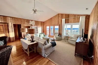 Image de Caswell Beach Oceanfront Home Dog Friendly Linens/Beds Made Beach Amenities \n