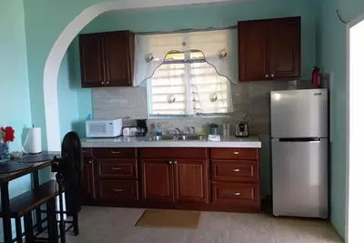 Image de Beautiful Apartment w- gorgeous expansive views, beautiful fruit trees & gardens