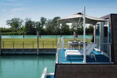 Image de Bel appartement dans une maison de vacances avec piscine, Wifi, climatisation, Tv, terrasse, parking