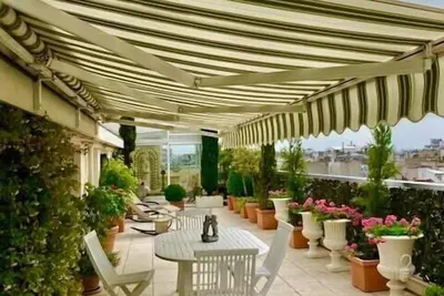 Image de Indulgence est un Splendid Penthouse à Paris avec une terrasse divine.