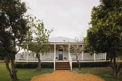 Image de Settlers Cottage: family-style quiet luxury on a winery estate