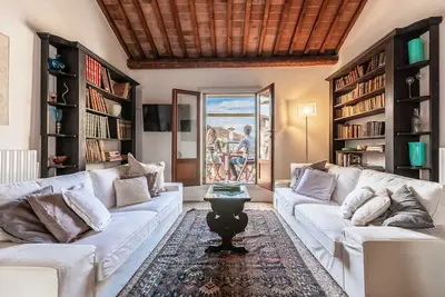 Image de Distinctive Penthouse with Elevator Terrace and View