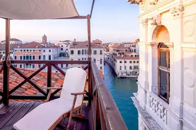 Image de Intimate Grand Canal Penthouse Loft with Terrace