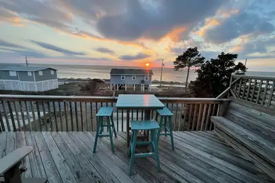 Image de Sunset Views of Roanoke Sound from Beach House.