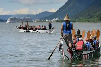 Image de Captain's Quarters - Waterfront at Auke Bay Offering 10% Off on Tours!