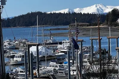 Image de Kelli's Harbor Suites - In Auke Bay Walking Community - Discount On Tours