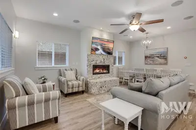 Image de Luxury Home—Steps to Cda Golf, Near Elke Point & Trail!