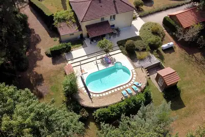 Image de Elegant Holiday Home in Truffle Village with Heated Pool, Zipline + Trampoline.