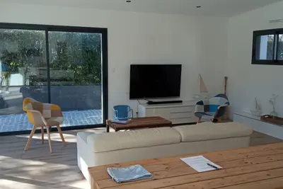 Image de A louer, villa  avec piscine chauffée, proche des plages et du centre