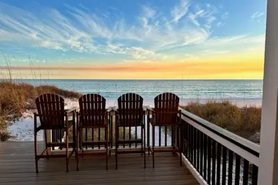 Image de Beach service included Mar through Oct. Sleeps 14, Beautiful and Clean.