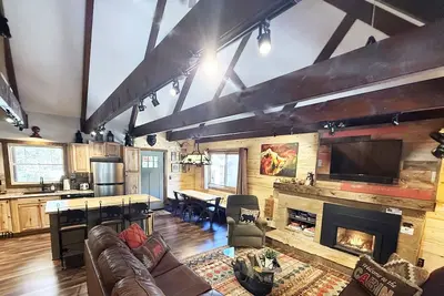 Image de Rustic Cabin Charm|Modern Amenities|Ac|Arcade|Bear Paw Lodge