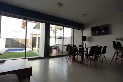 Image de New House.