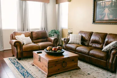 Image de ✨New✨Sparkling Clean Cozy Charmer! Family Friendly w\/Mountain Views⛰