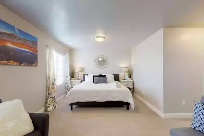 Image de Beautiful Townhome near Zion!