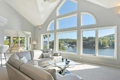Image de Luxury Lakefront House, Amazing Views! Village of Four Season Lake of the Ozarks