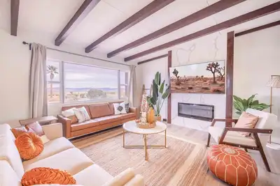 Image de Exquisite Villa: Pool, Spa & Gorgeous 360 Views!